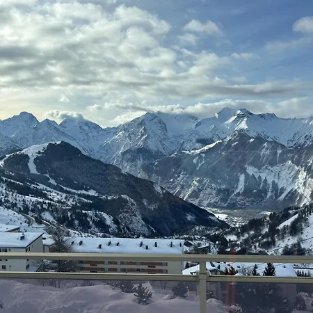 Départ Et Retour Skis Aux Pieds Appartement Alpe dʼHuez