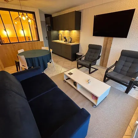 Départ Et Retour Skis Aux Pieds Appartement
